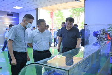 省人大常委会党组副书记、副主任宋国权莅临bevictor伟德集团督导消防安全工作